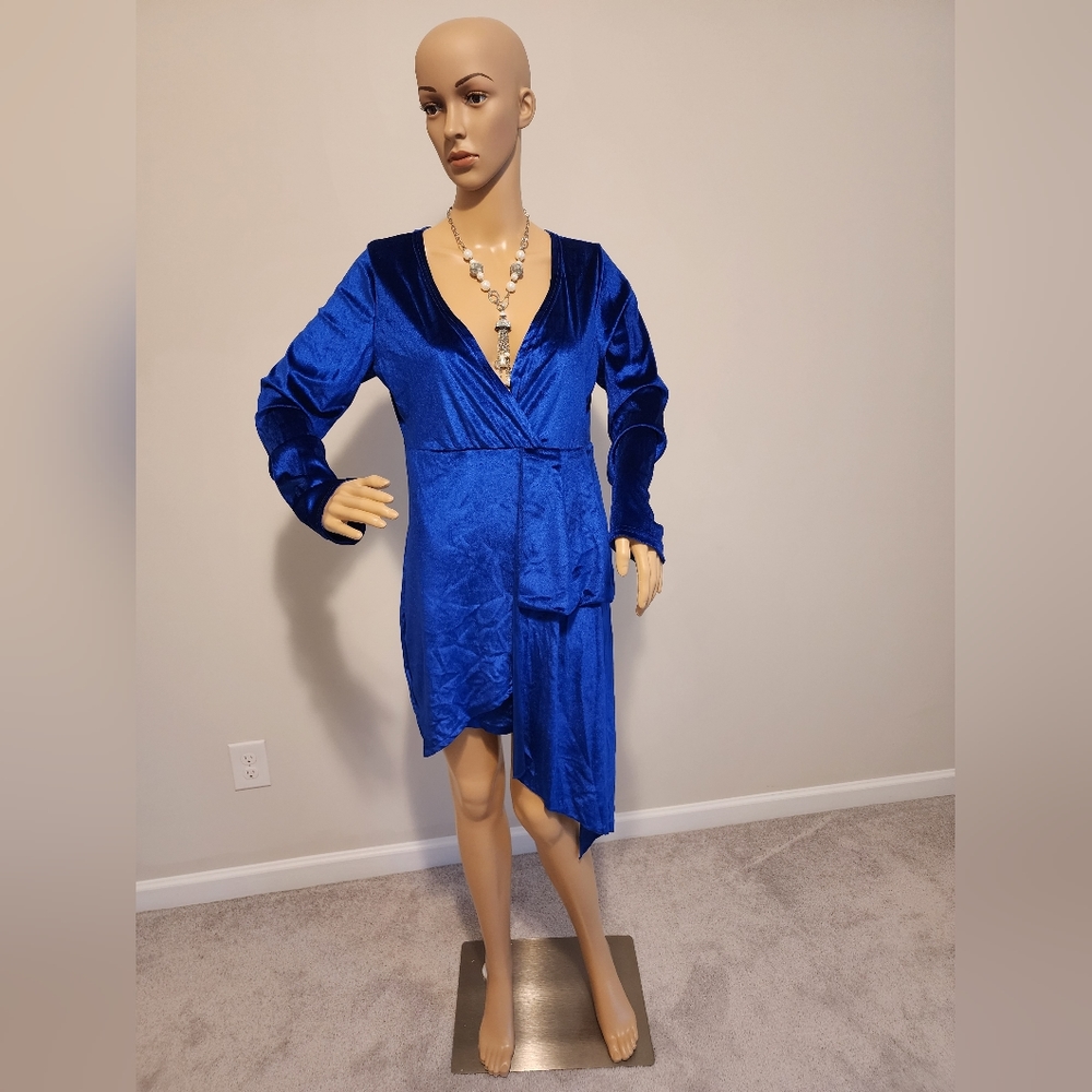 NWOT - Chic Me Royal Blue Velvet Party Dress